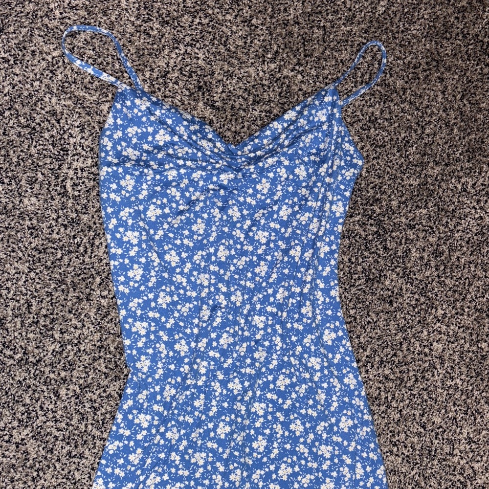 Wallflower Blue and White Floral Slip
